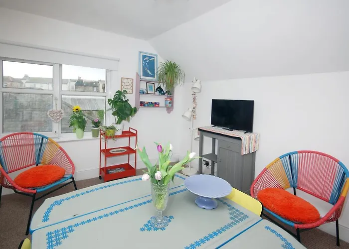 Enjoy Ventnor 2, Pier Street, Wightlink Offer
